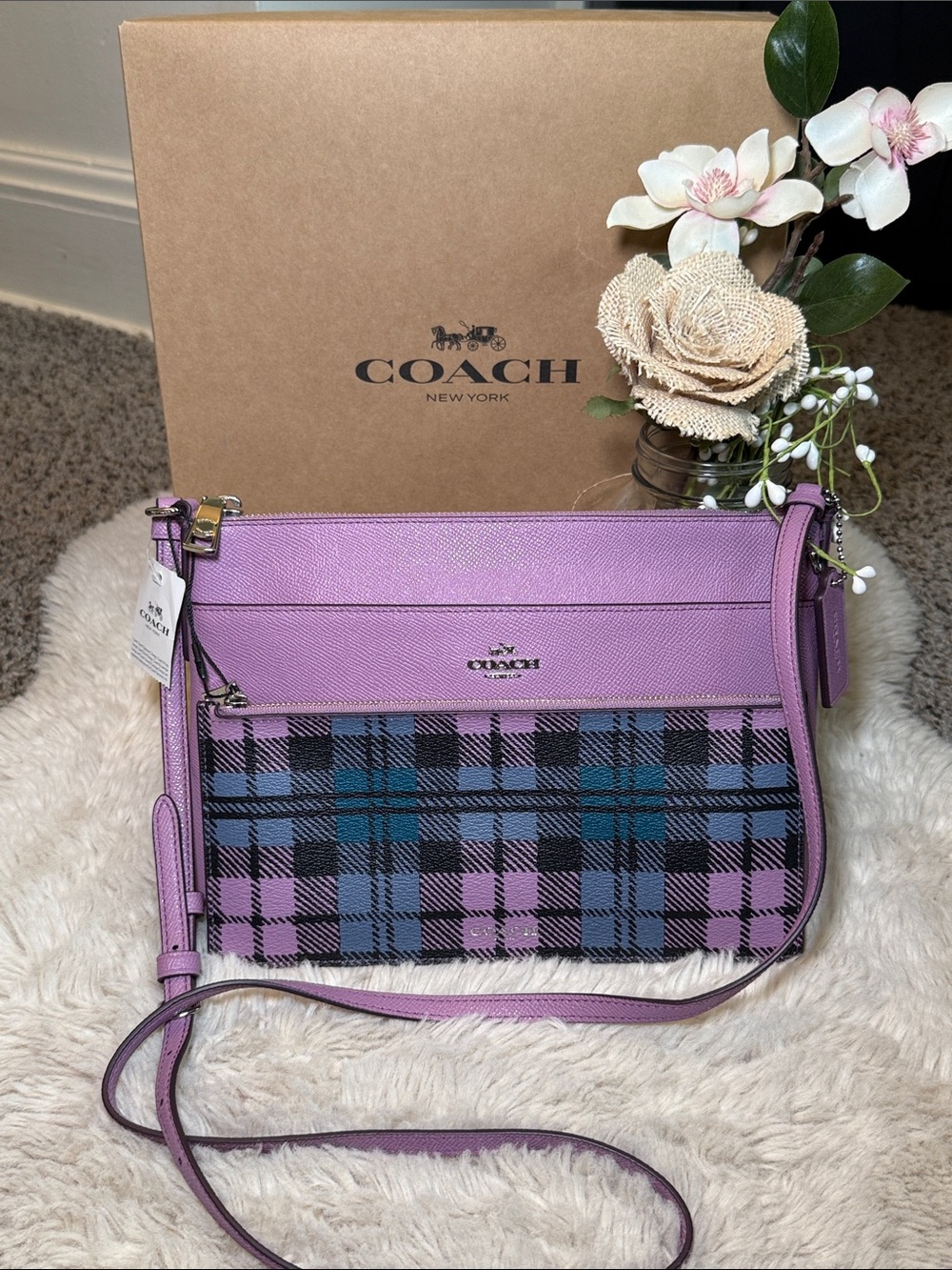 ✨ Coach East/West Pop Pouch in Lilac/Blue Crossbody ✨ - Picture 2 of 14